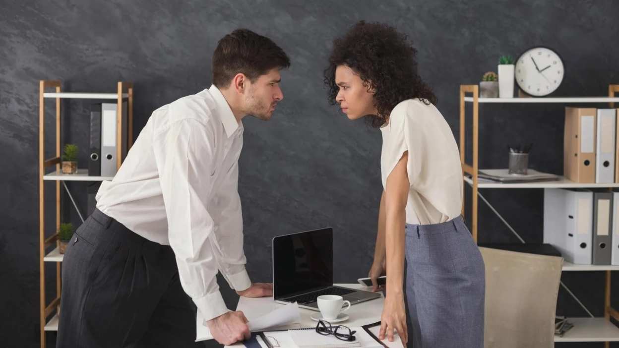 7 Signs of Alcoholism in a Loved One When to Intervene