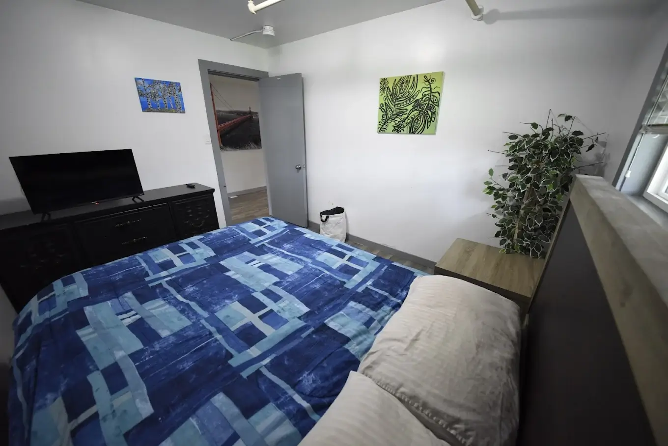 Bedroom at Abbotsford Addiction Treatment Centre