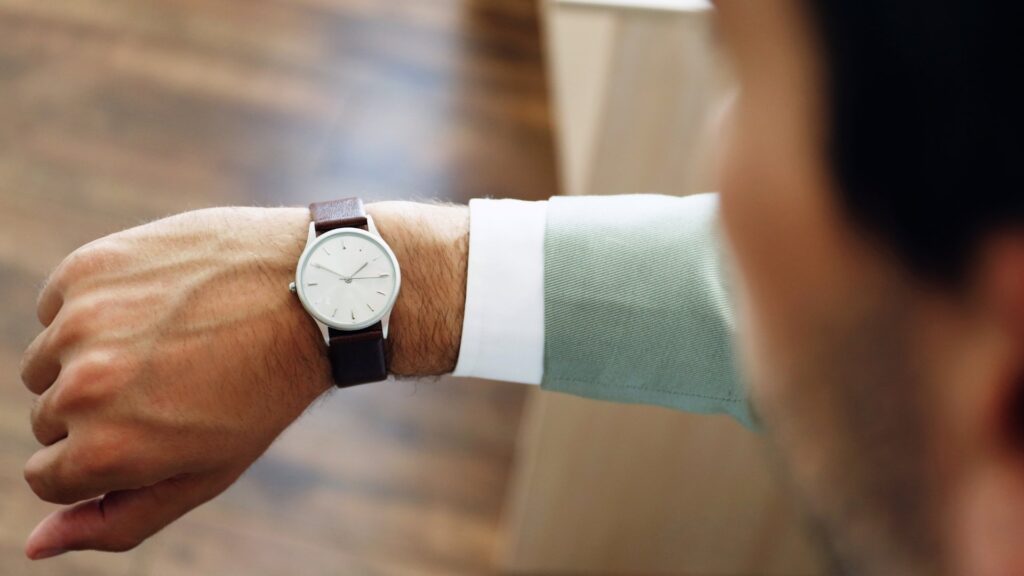 Alcohol Withdrawal Symptoms Timeline: Day-by-Day Breakdown 2 alcohol withdrawal symptoms during the peak stages can be life-threatening