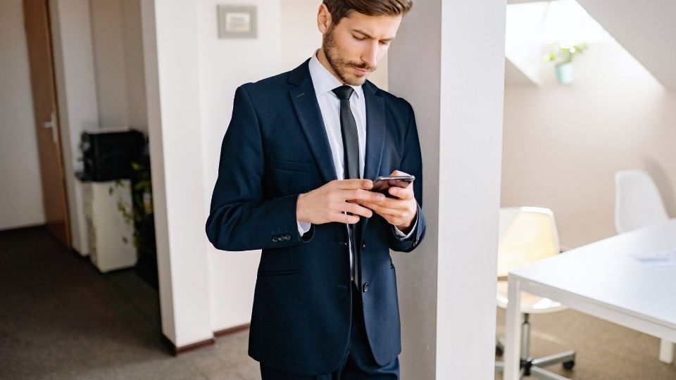does methadone get you high? A man looks up the answer as he considers rehab