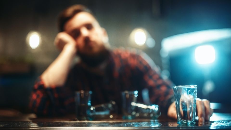 How to Help an Alcoholic Friend should involve being able to watch for changes in behavior.