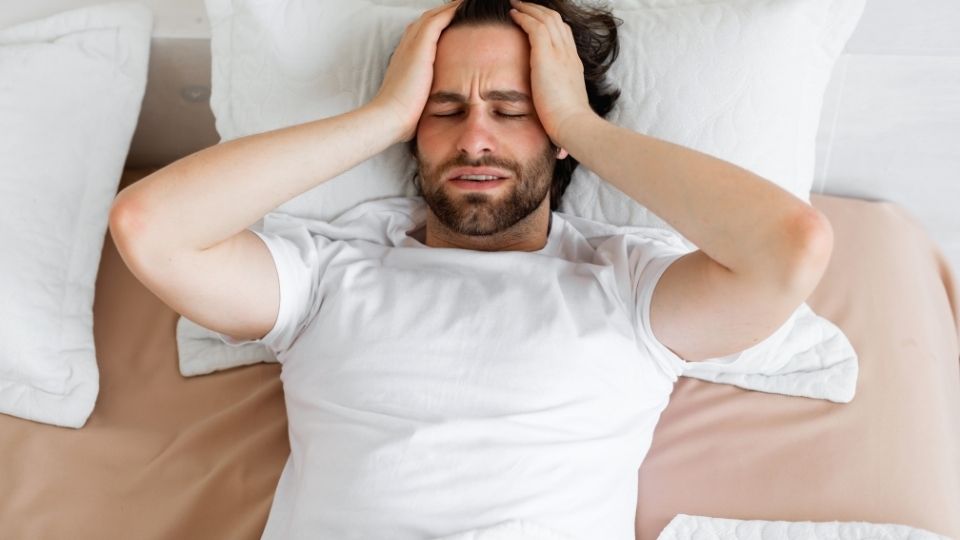 signs of cocaine use include restlessness and neglected responsibilities.